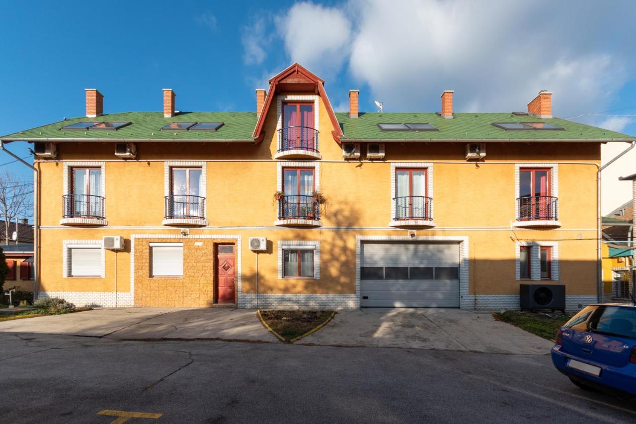 R Apartments Budapest Exterior photo