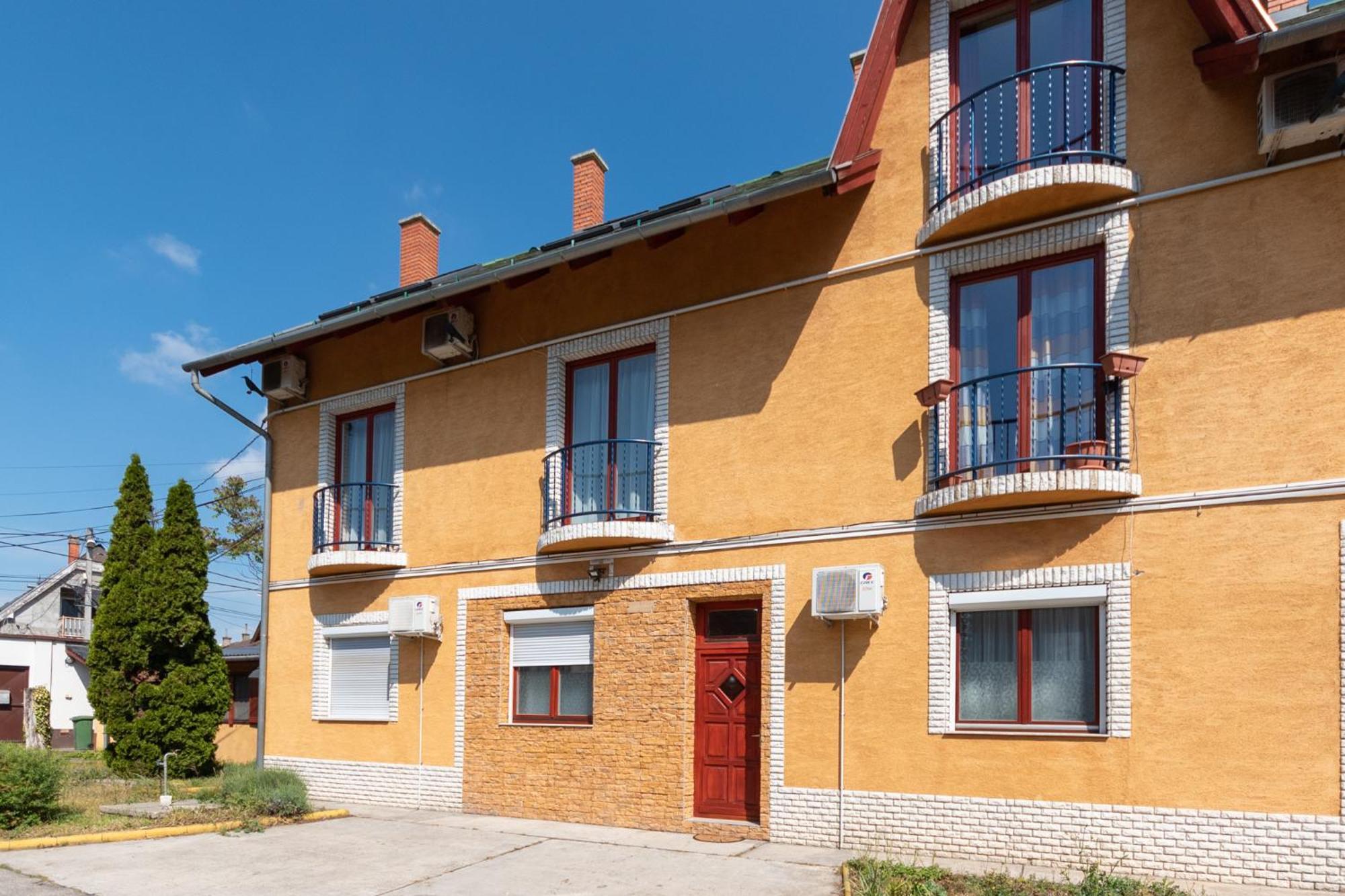 R Apartments Budapest Exterior photo